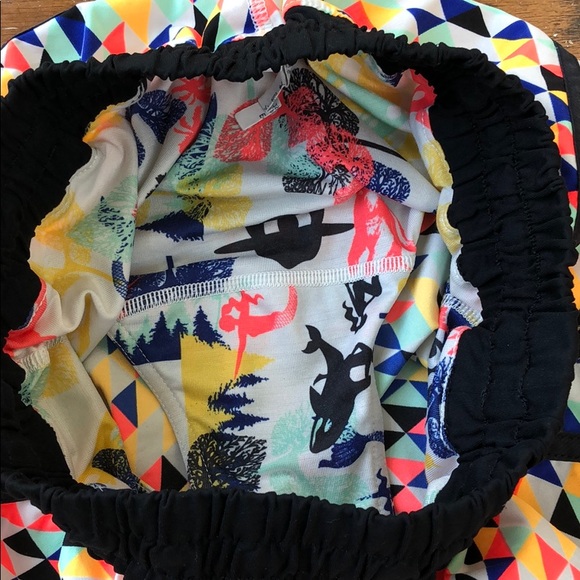 Lululemon Seawheeze Mosaic Speed Shorts Sz 4